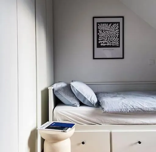 Finna New In Center Of Free Parking Appartement