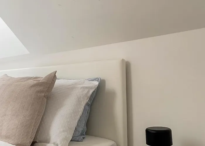 Finna New In Center Of Free Parking *