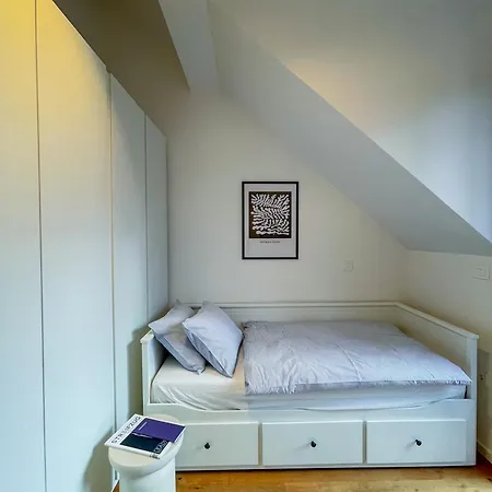 Finna New In Center Of Free Parking *