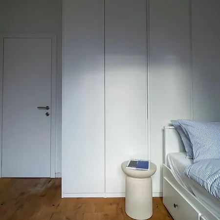 Finna New In Center Of Free Parking Apartment *